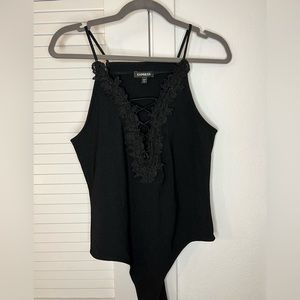 New black lace detail open front stretchy bodysuit m